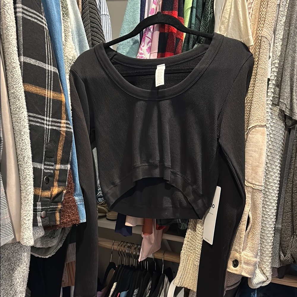Black Long Sleeve Crop Top